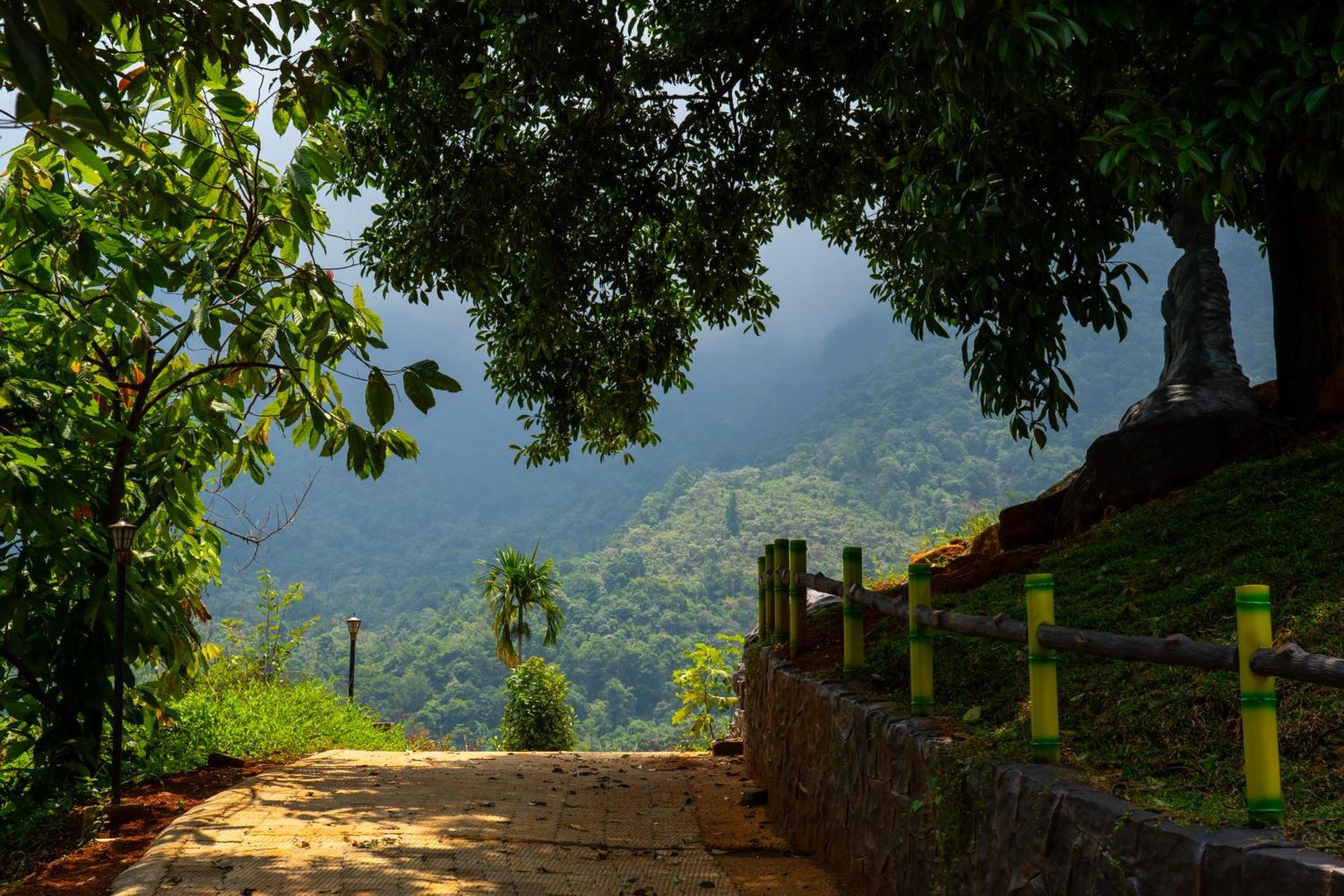 Karimb Resorts Vallikavungal Exterior photo