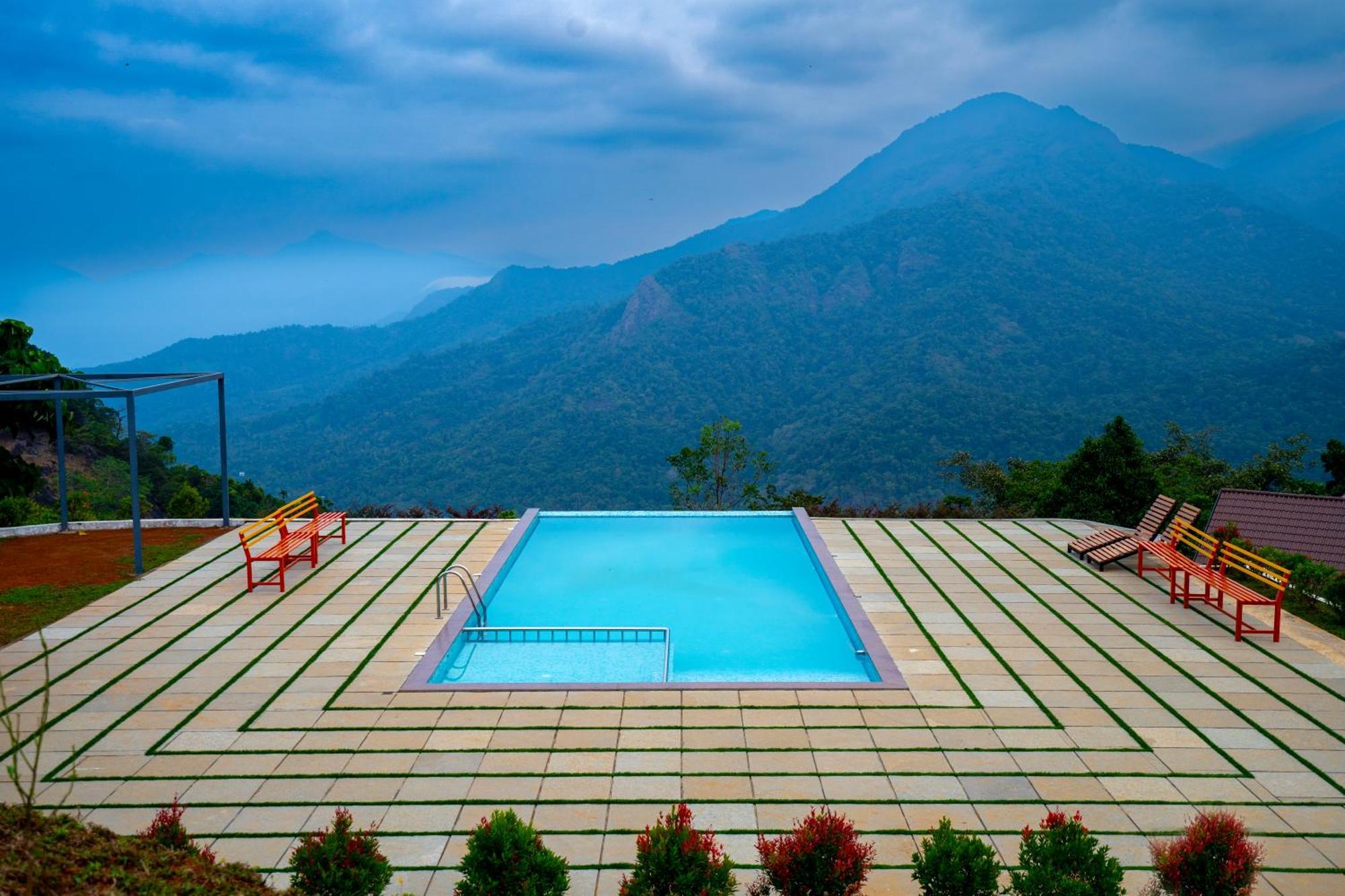 Karimb Resorts Vallikavungal Exterior photo