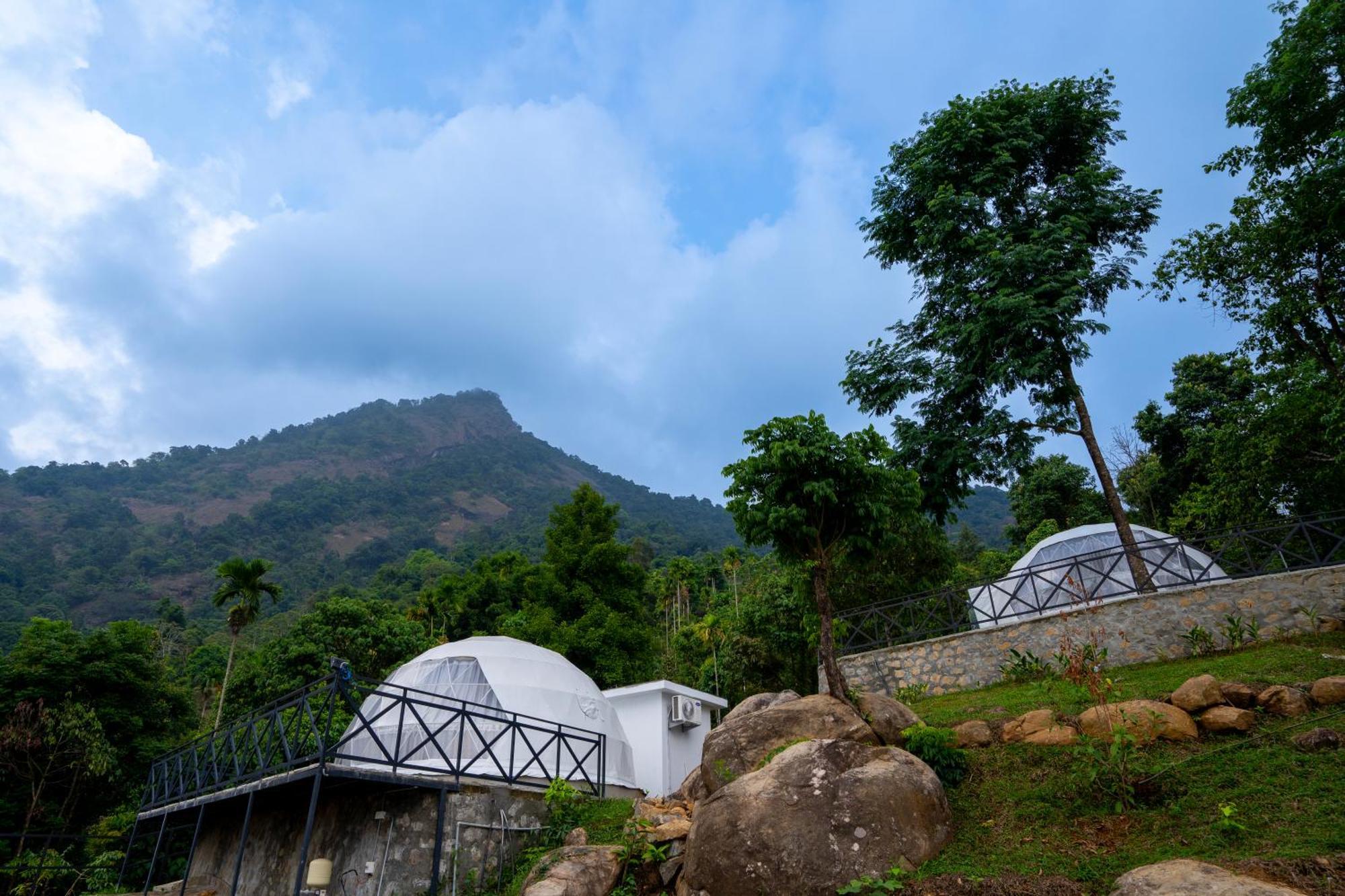 Karimb Resorts Vallikavungal Exterior photo